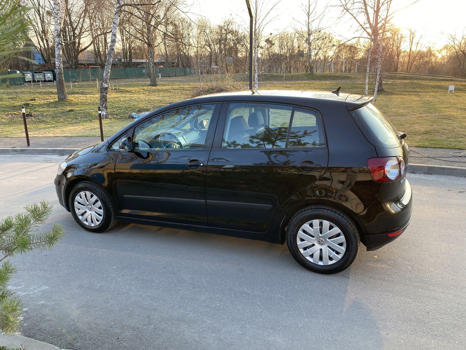 Volkswagen Golf Plus 2005 1.4 Мпі Бензин