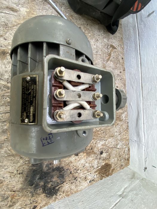 Электродвигатель 250ват 1375 оборотов НОВЫЙ