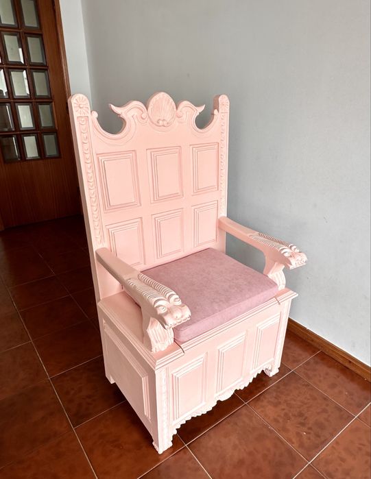Cadeira Baú Vintage em Madeira Maciça Rosa