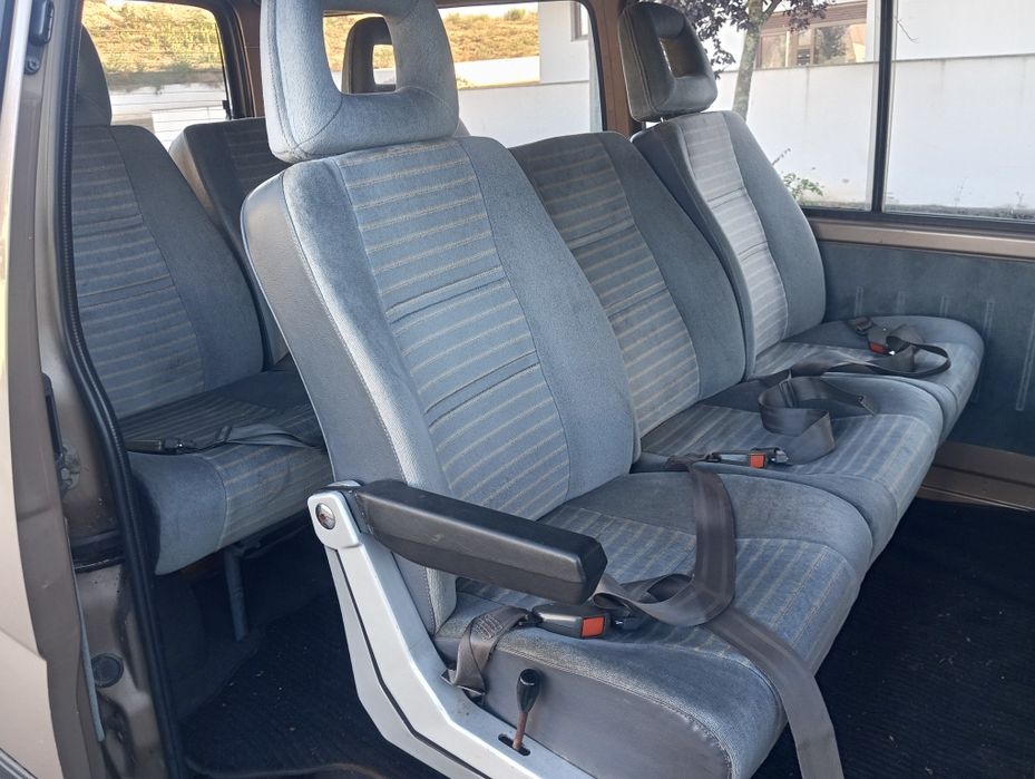Toyota Hiace 2.5d com ar condicionado 8lugares