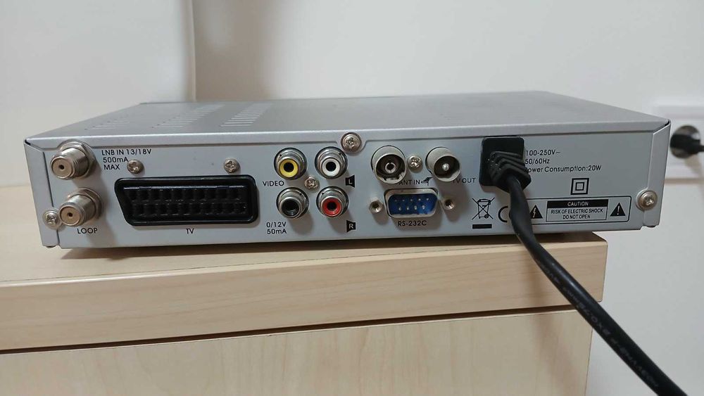 Супутниковий тюнер Globo 4100c