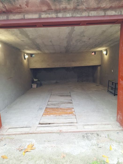 Продаю гараж з підвалом, кооператив, берег.