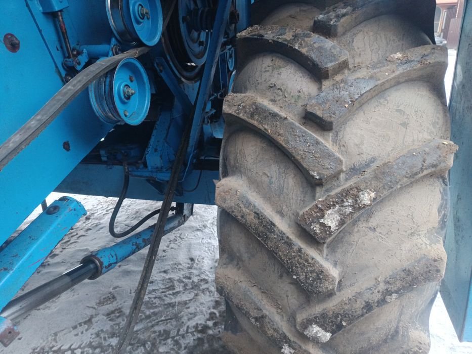 Kombajn zbożowy Bizon Rekord Z058. Niebieski ** Duża chlodnica **