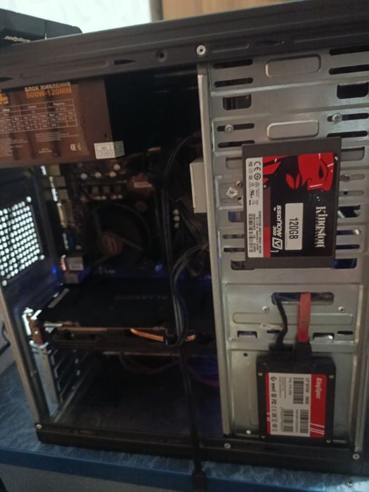 Продам сетап, все що на фото 5000 в звязку з переїздом