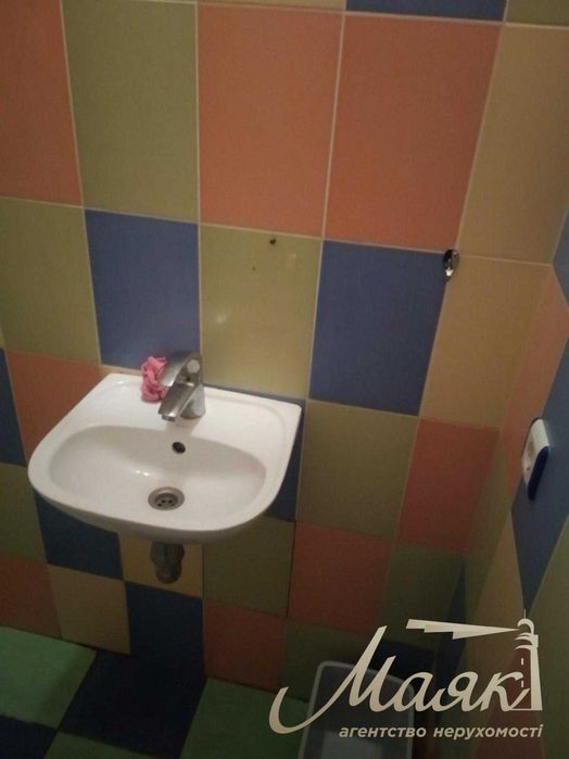 Продам приміщення 70 кв.м,пр.Соборниий,пл.Запорізька