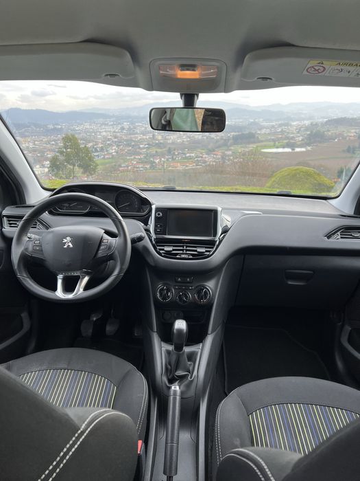 Peugeot 208 1.2 pure tech urban soul