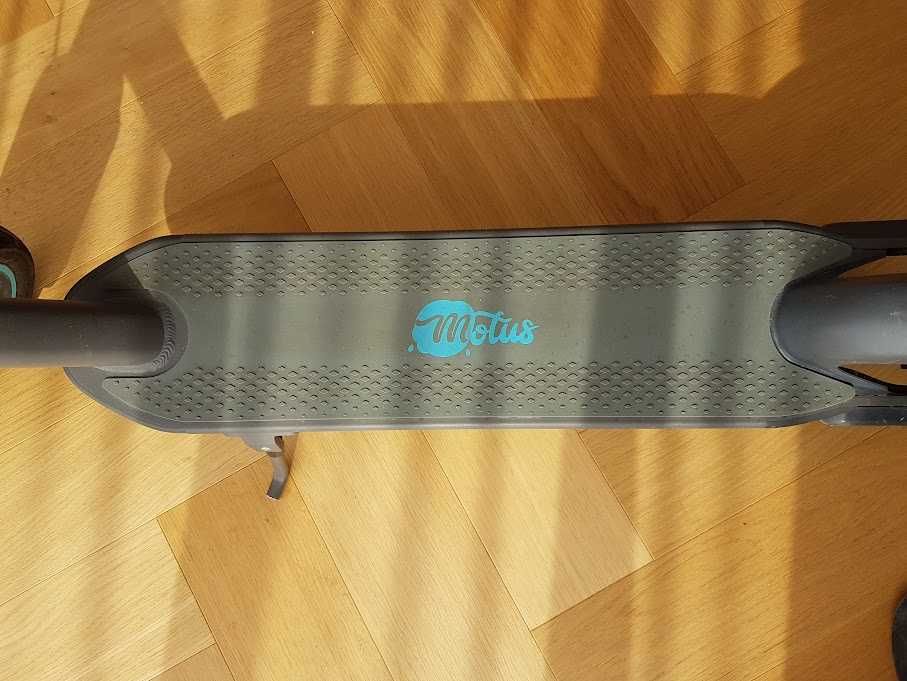 Hulajnoga elektryczna motus scooty 10