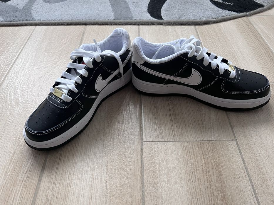 Крутезні кросівки Nike,оригінал