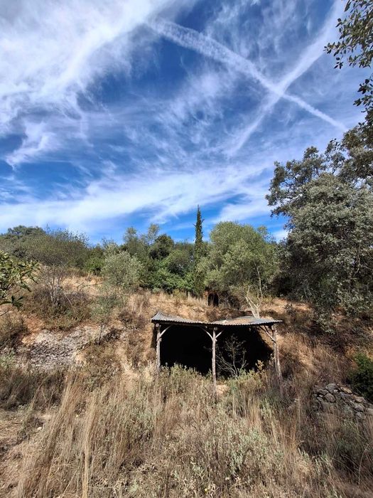TERRENO COM Projeto de Construção Aprovado