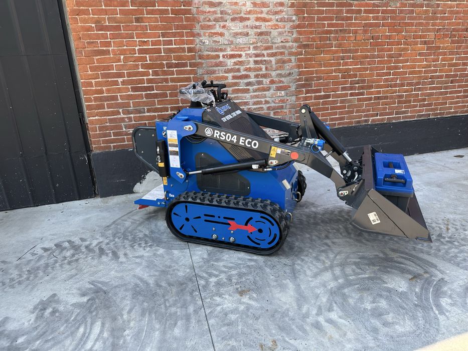 Mini ładowarka Rippa RS 04  z silnikem Briggs& Stratton