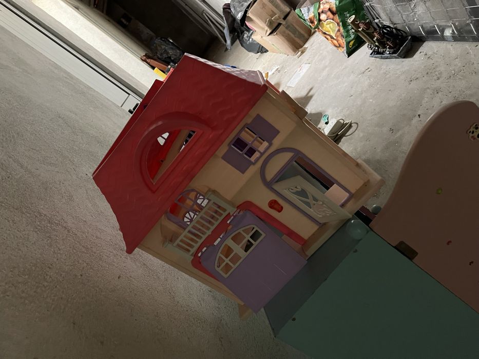 Brinquedo armario e casinha