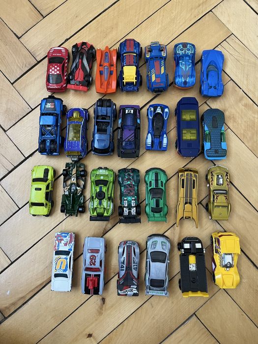 Машинки hot wheels оригінал