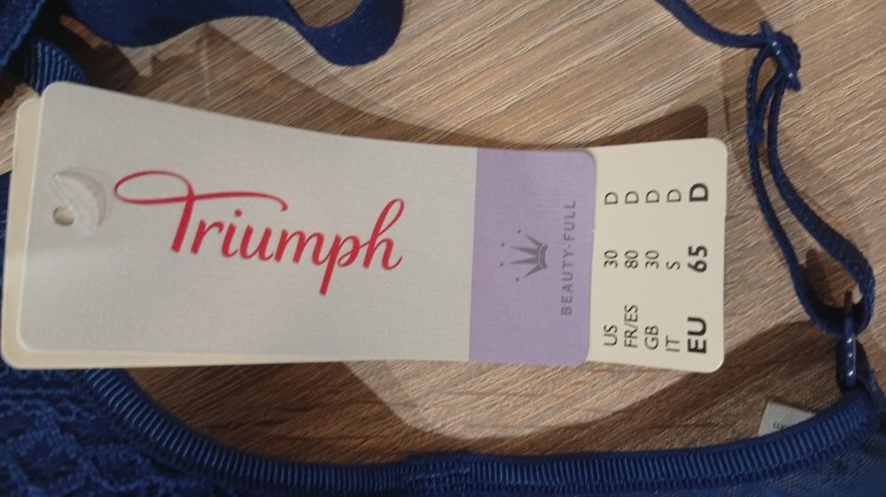 Dwa nowe biustonosze Triumph 65D