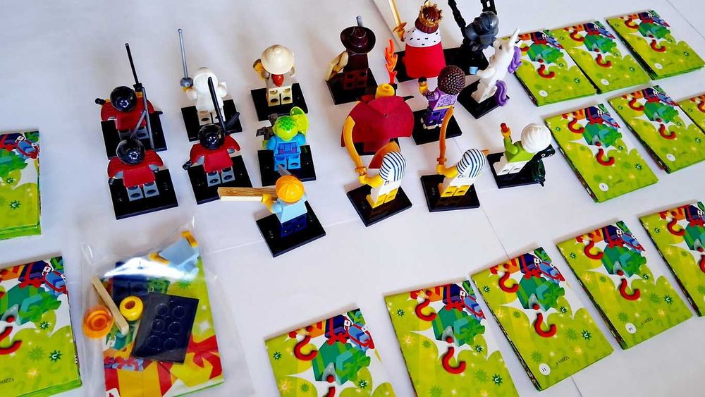 Lego 71008 Series 13 Minifiguras Dezassete colecção novas montadas