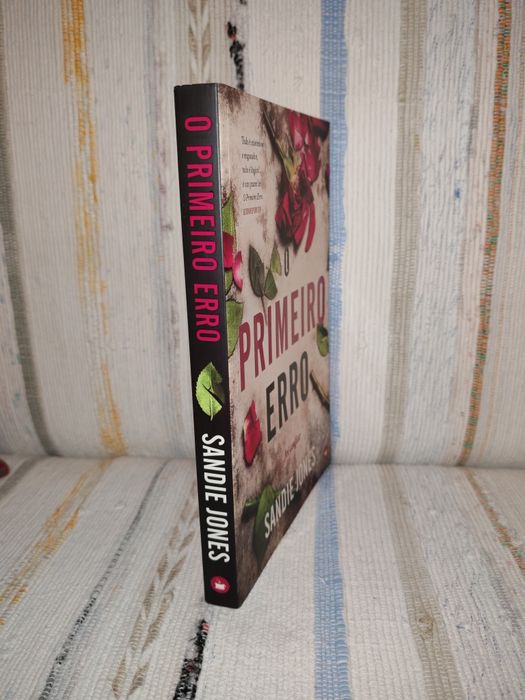 O primeiro erro | Sandie Jones (Portes grátis)