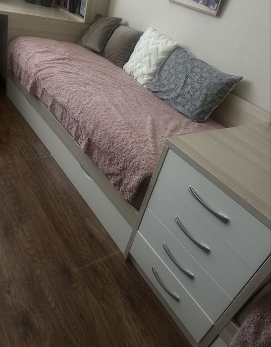 Ліжко 90*200 в дитячу кімнату 2 шт з тумбою