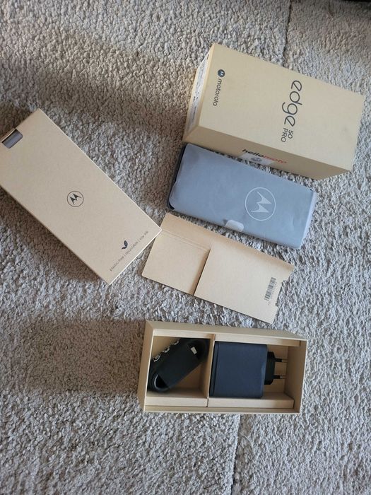 Motorola Edge 50 Pro 12 GB 512 GB Lawendowa