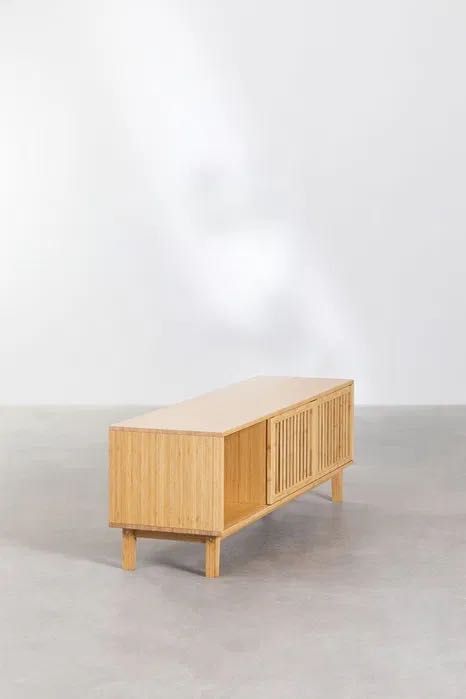 Móvel de TV em estilo natural, feito em bambu.