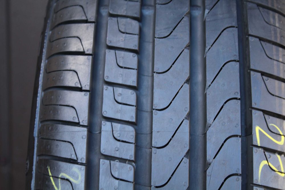 225 50 R17 Pirelli Cinturato P7  RUNFLAT