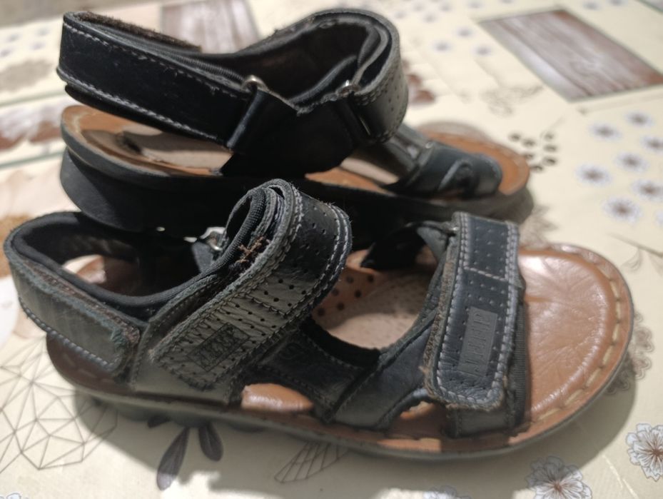 Туфли на липучке для мальчика р.31,длина по стельке 22 см(кожа).