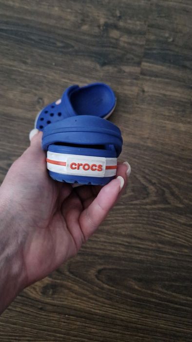 Босоніжки , шльопанці Crocs