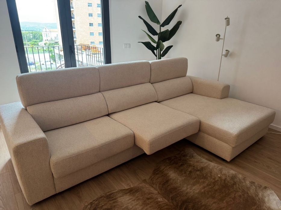 Sofa de 3 lugares com chaise longue