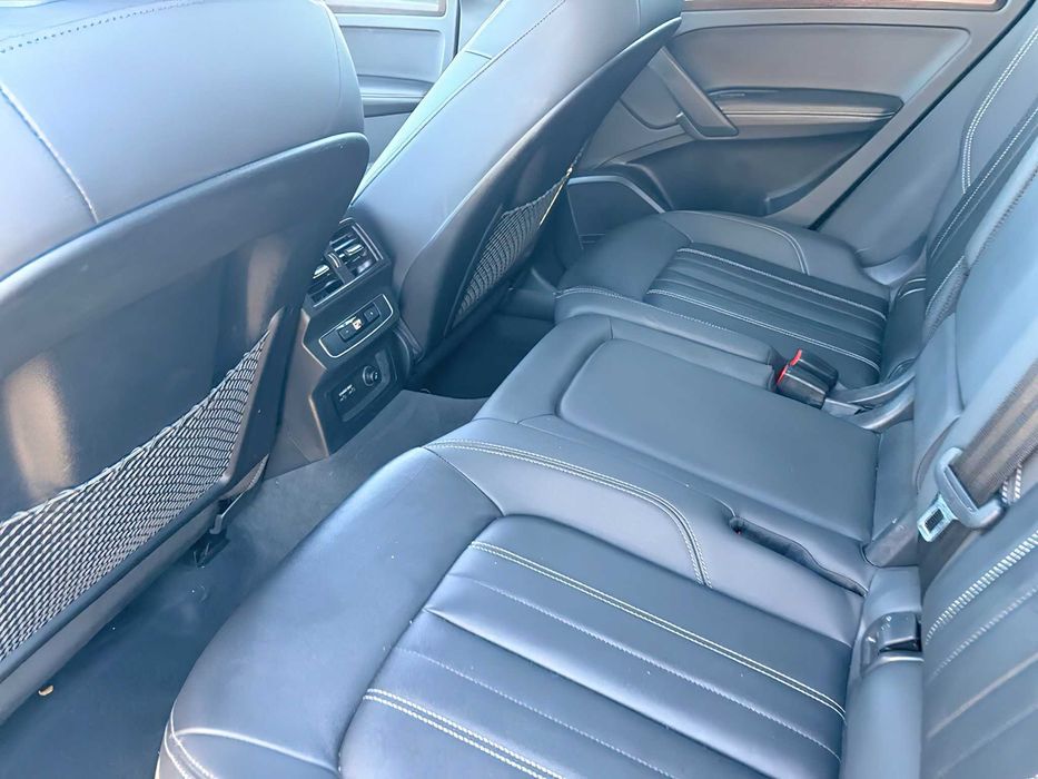 Audi Q5      2021