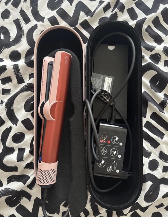 Dyson Airstrait + etui