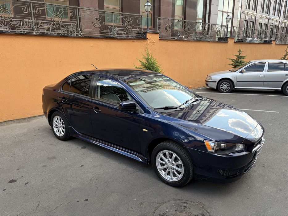 Mitsubishi Lancer