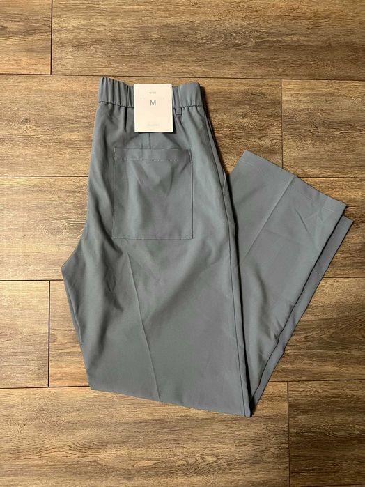 Штани Bershka (р. M-L) Wide Leg