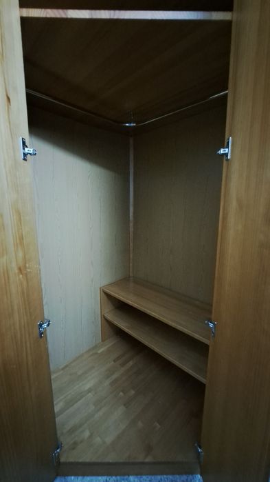 Quarto Juvenil com 2 Camas, Gavetões e Armário