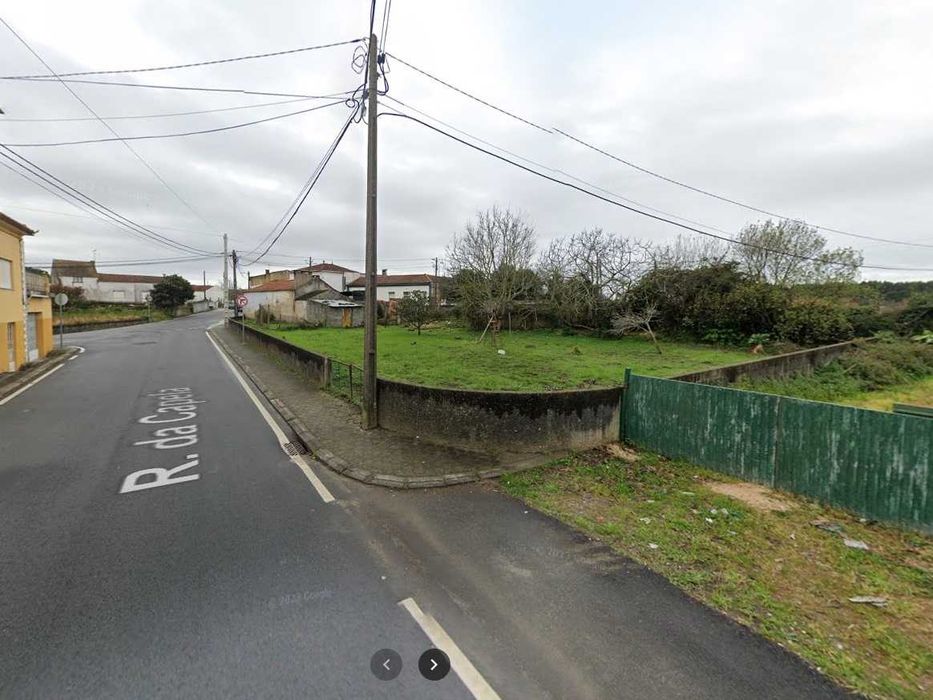 Terreno muito bem situado - p/2 casas - ler informação