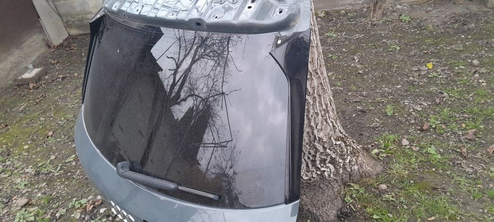 Ауді Q3 83a заднє скло з обігрівом