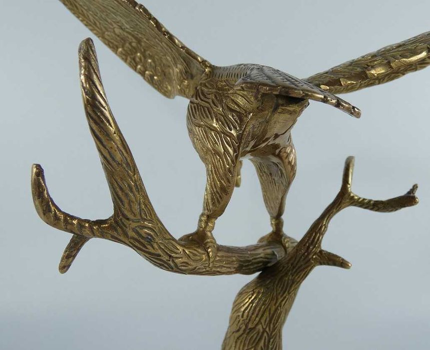 Figura rzeźba ORZEŁ na gałęzi mosiądz 30 cm