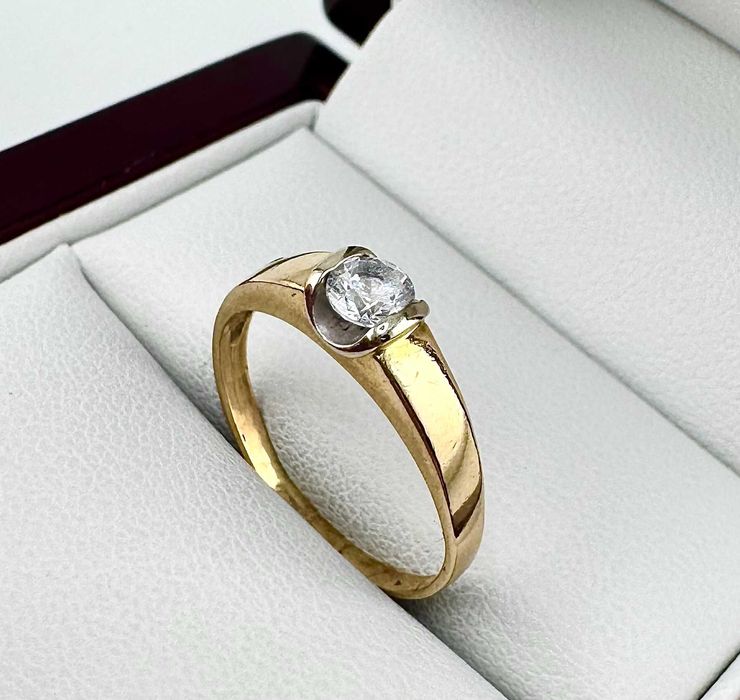 Uroczy złoty pierścionek 1,83g 585 14K R. 12