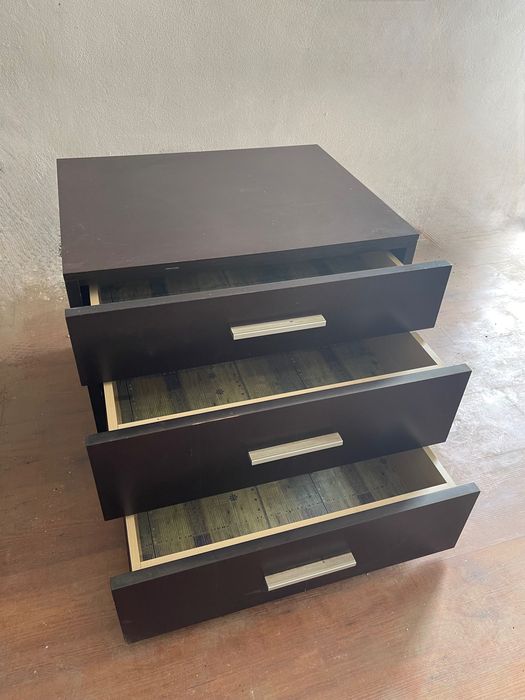 Conjunto de mesas de cabeceira
