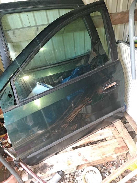 Części Nissan Almera Tino