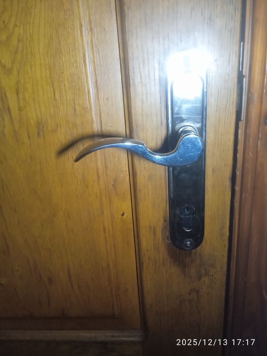 Міняю замки на дверях любого типу