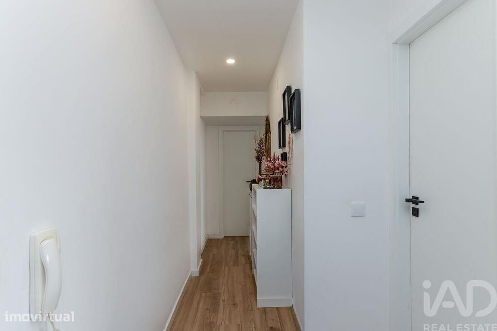 Apartamento T2 em São Sebastião