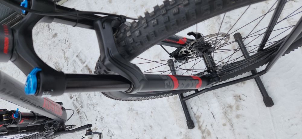 Продам  топовий велосипед  є вибір