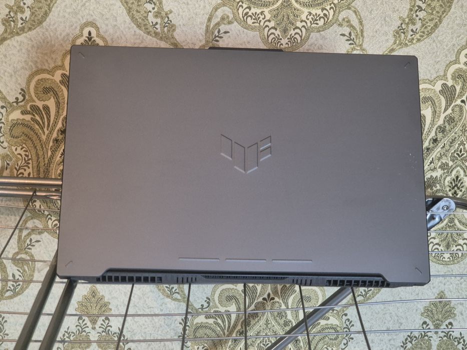Asus tuf gaming /RTX 4070-8 гб/240Гц