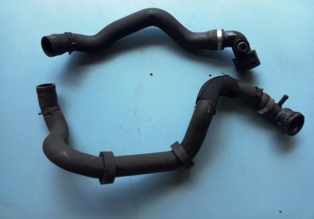 Шланг системы охлаждения 3.0 TDI Volkswagen Touareg Audi Q7 патрубок