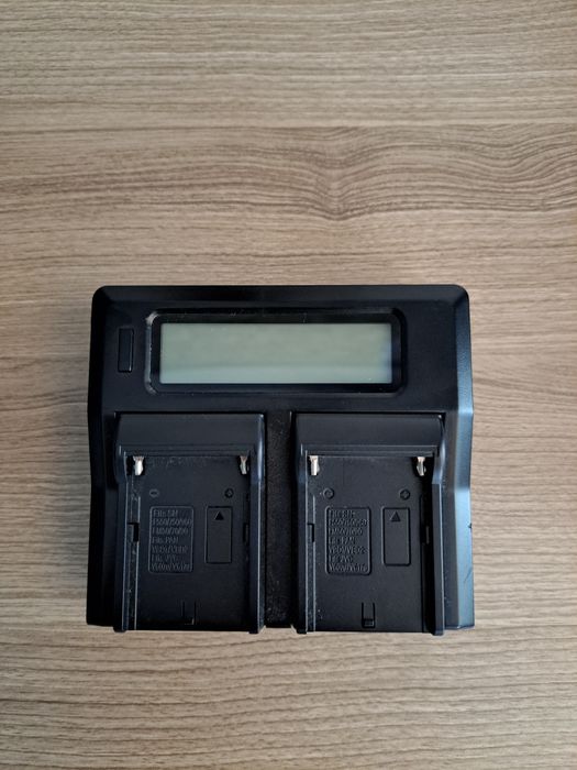 Carregador Baterias NP-F Baxxtar Dual LCD