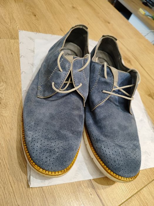 Niebieskie, eleganckie buty