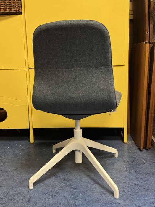 Cadeira de escritório como nova