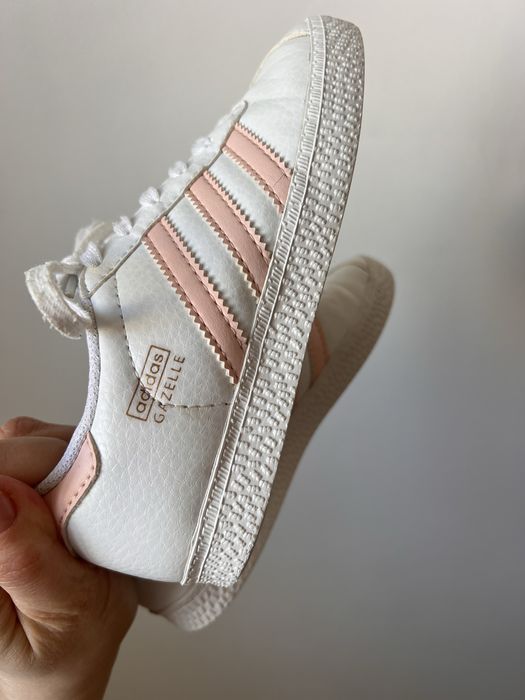 Кросівки adidas  розмір 30,5 устілка 19,5 см