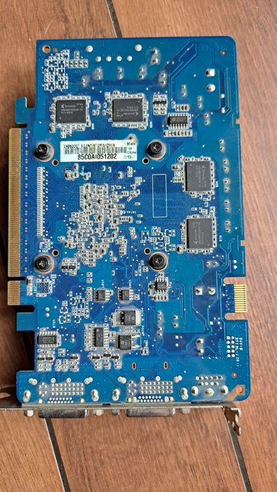 Karta graficzna Asus en 8600GT silent 512 MB ,DDR3