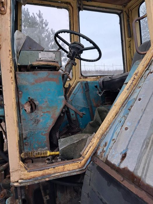 Продам трактор юмз 6 акл