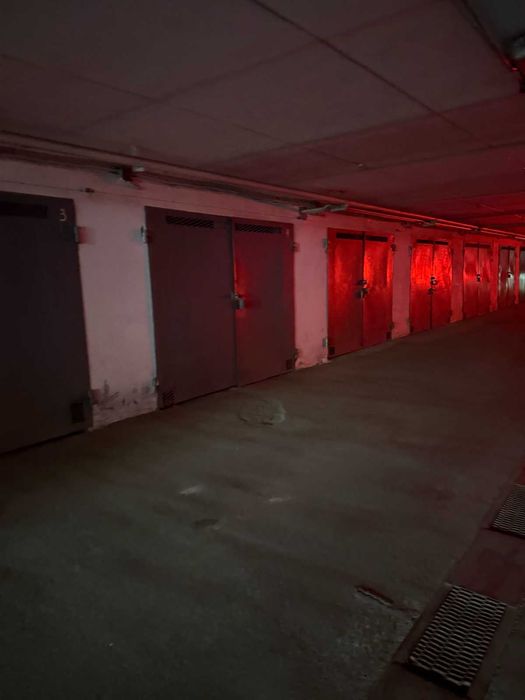 Продам гарний гараж у самому серці міста