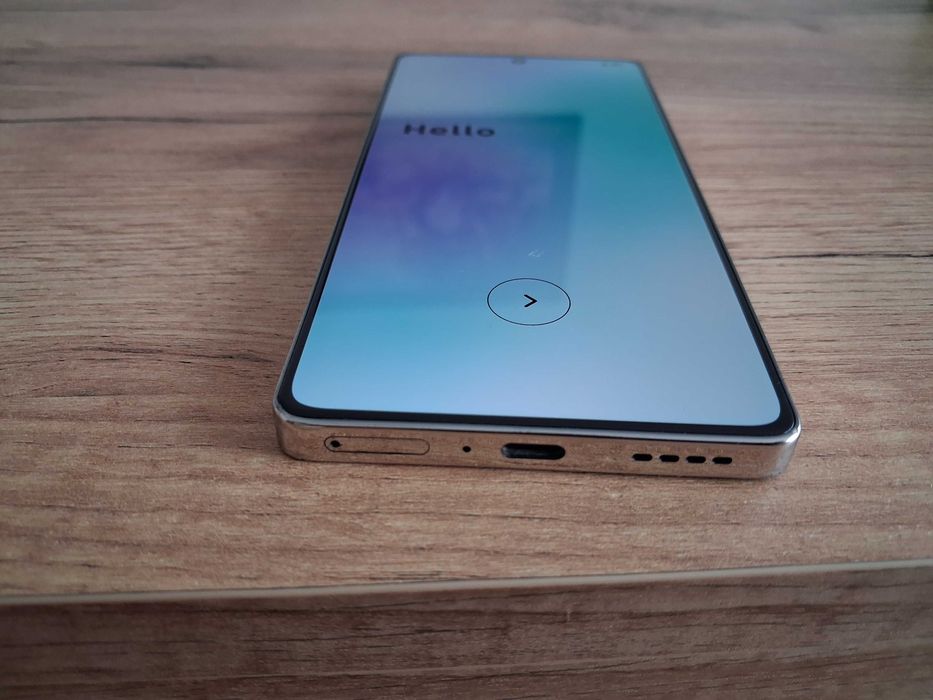 Infinix Note 40 8/256 GB mało używany bardzo dobry stan